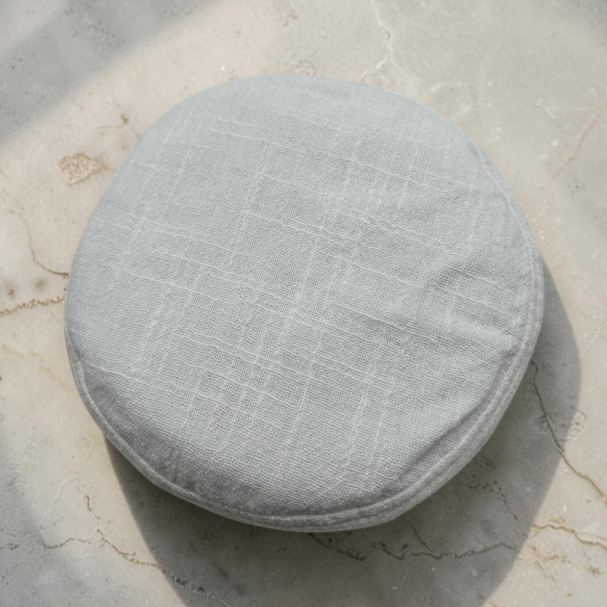 Bleu Clair & Blanc | Une Kippa, Quatre Looks Uniques