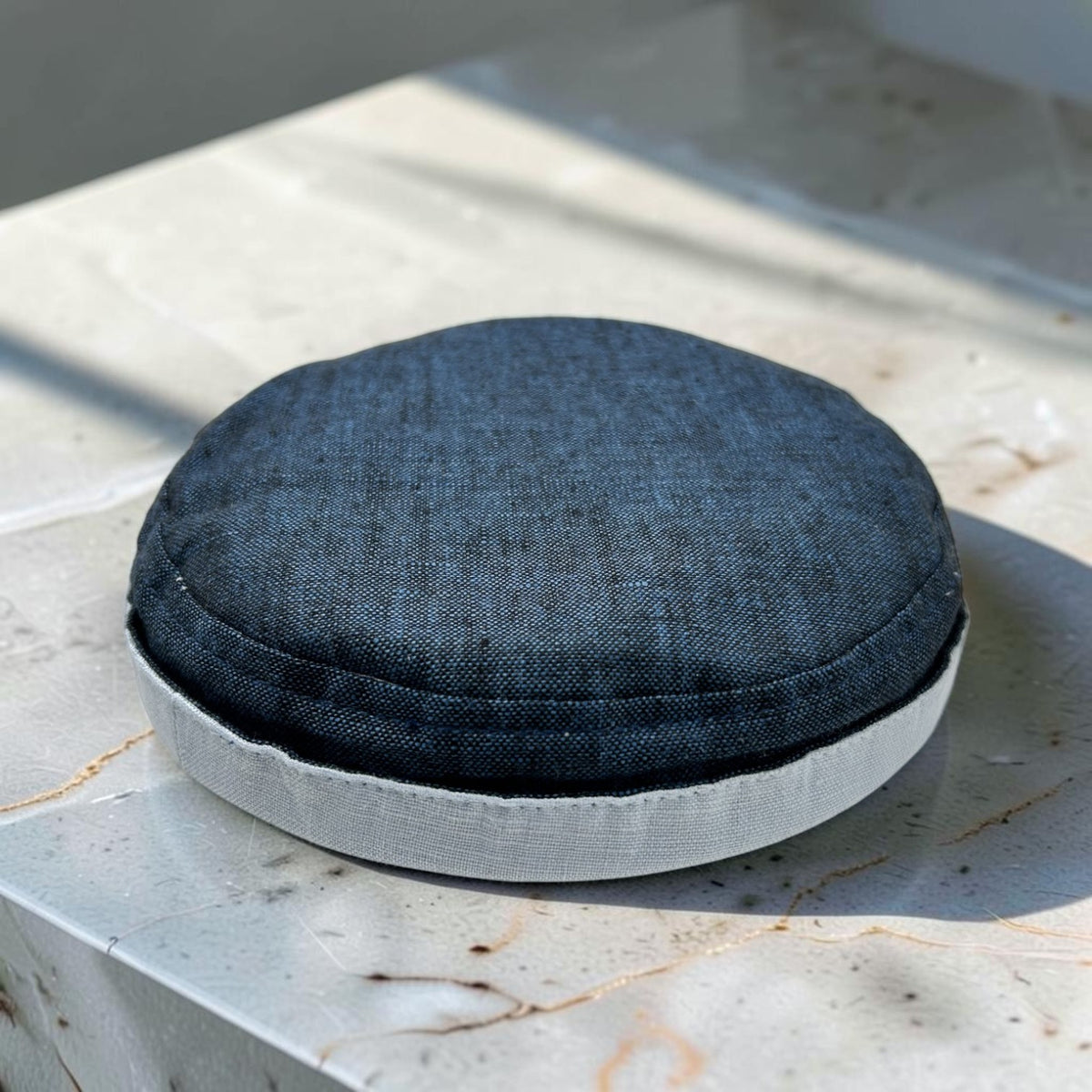 Bleu jean foncé et blanc glacé | Une Kippa, quatre styles uniques