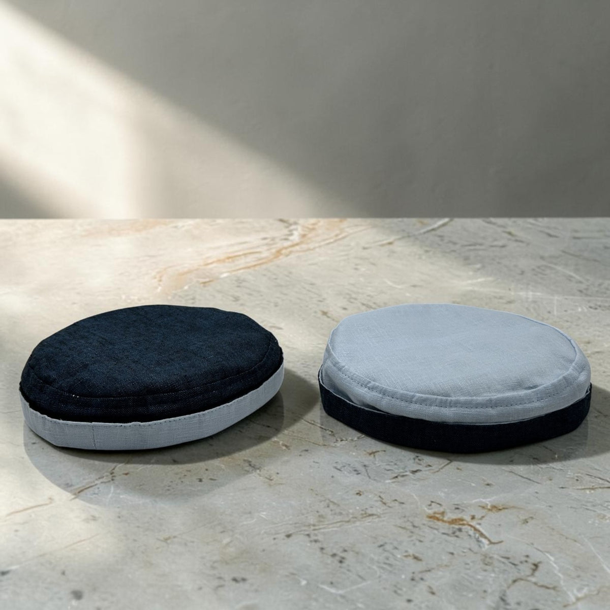 Bleu jean foncé et blanc glacé | Une Kippa, quatre styles uniques