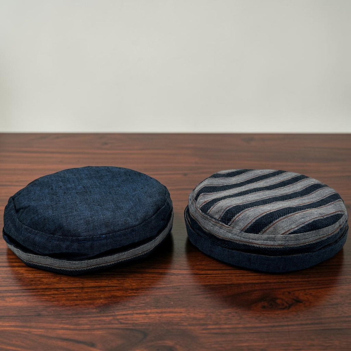 Rayures Denim et Bleu Jean | Une Kippa, Quatre Looks Uniques