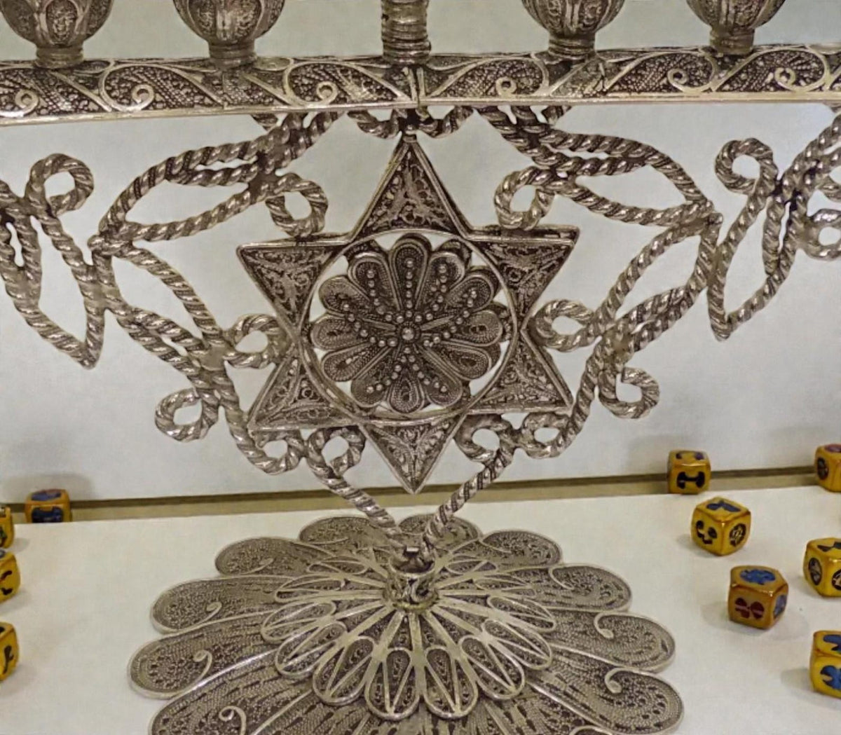 Ménorah de Hanoucca en filigrane yéménite en argent sterling