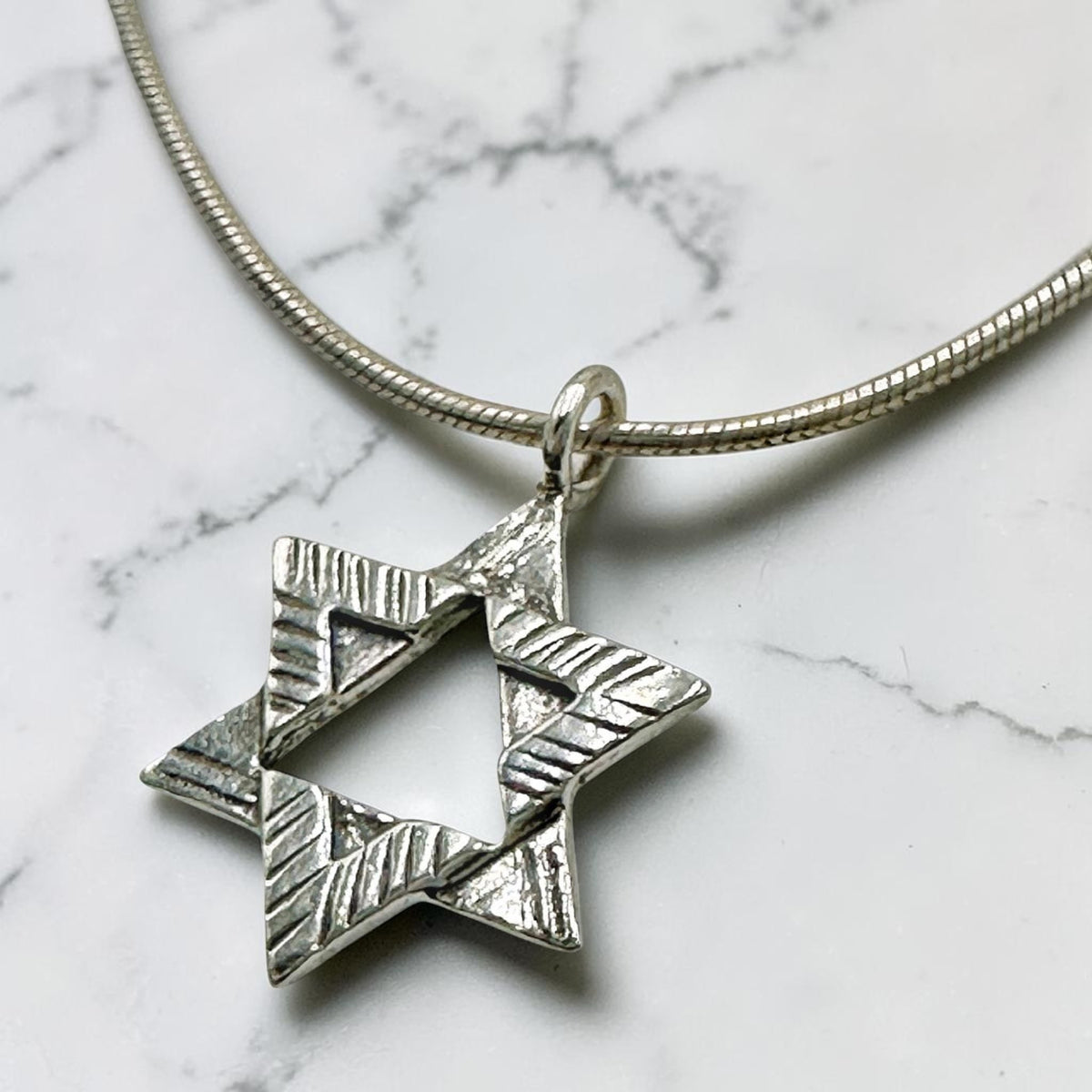 Collier étoile de David en argent sterling