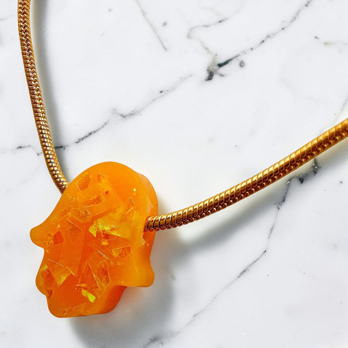 Collier Hamsa imitation opale