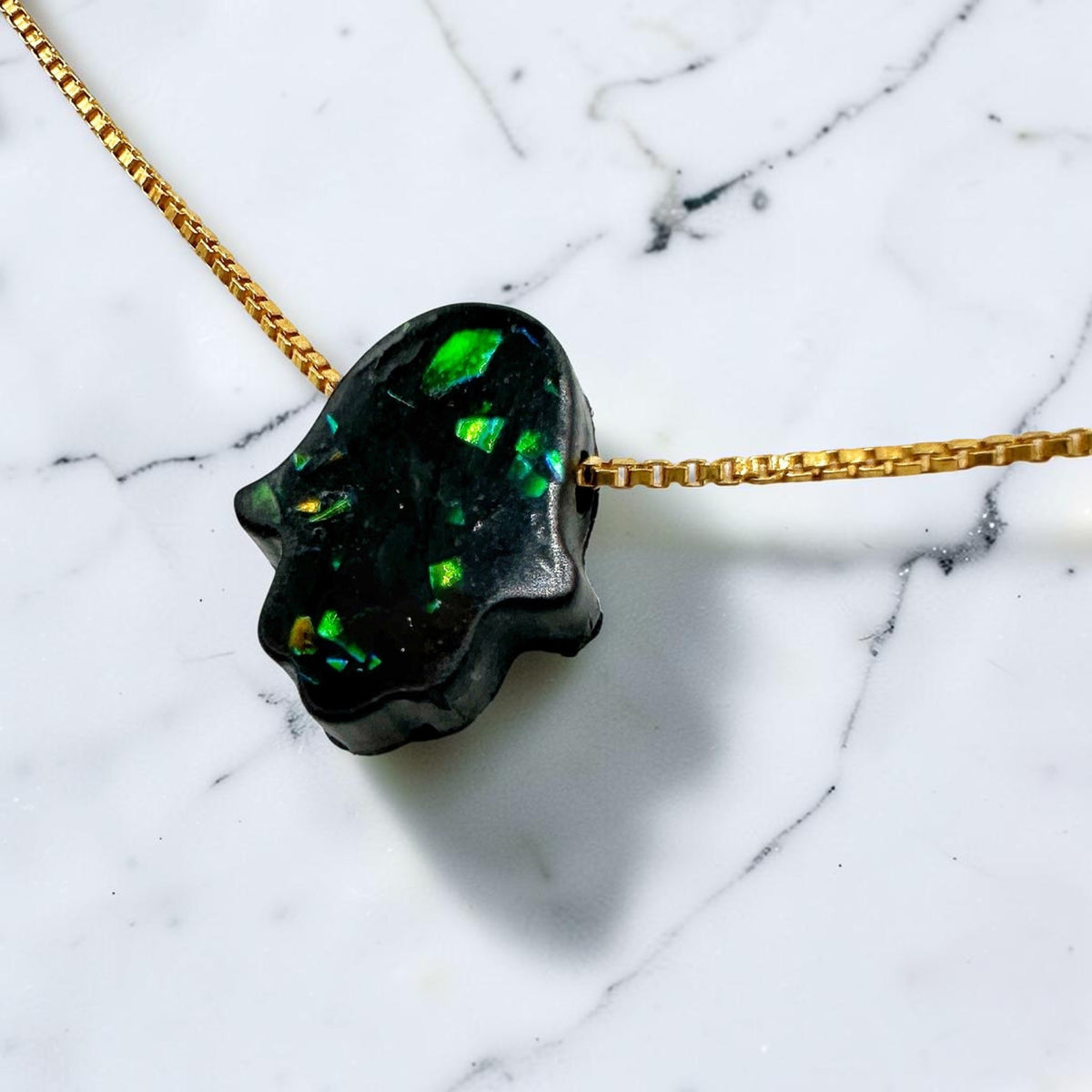 Collier Hamsa imitation opale