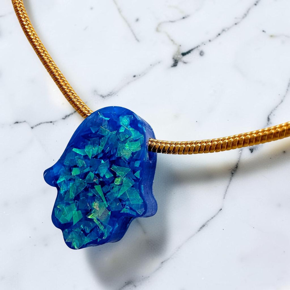 Collier Hamsa imitation opale