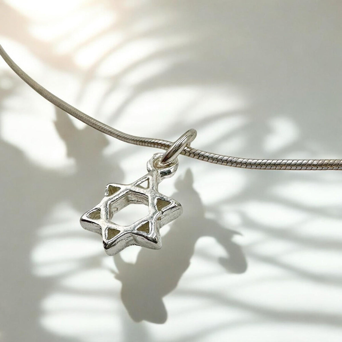 Mini collier étoile de David | Argent sterling ou plaqué or