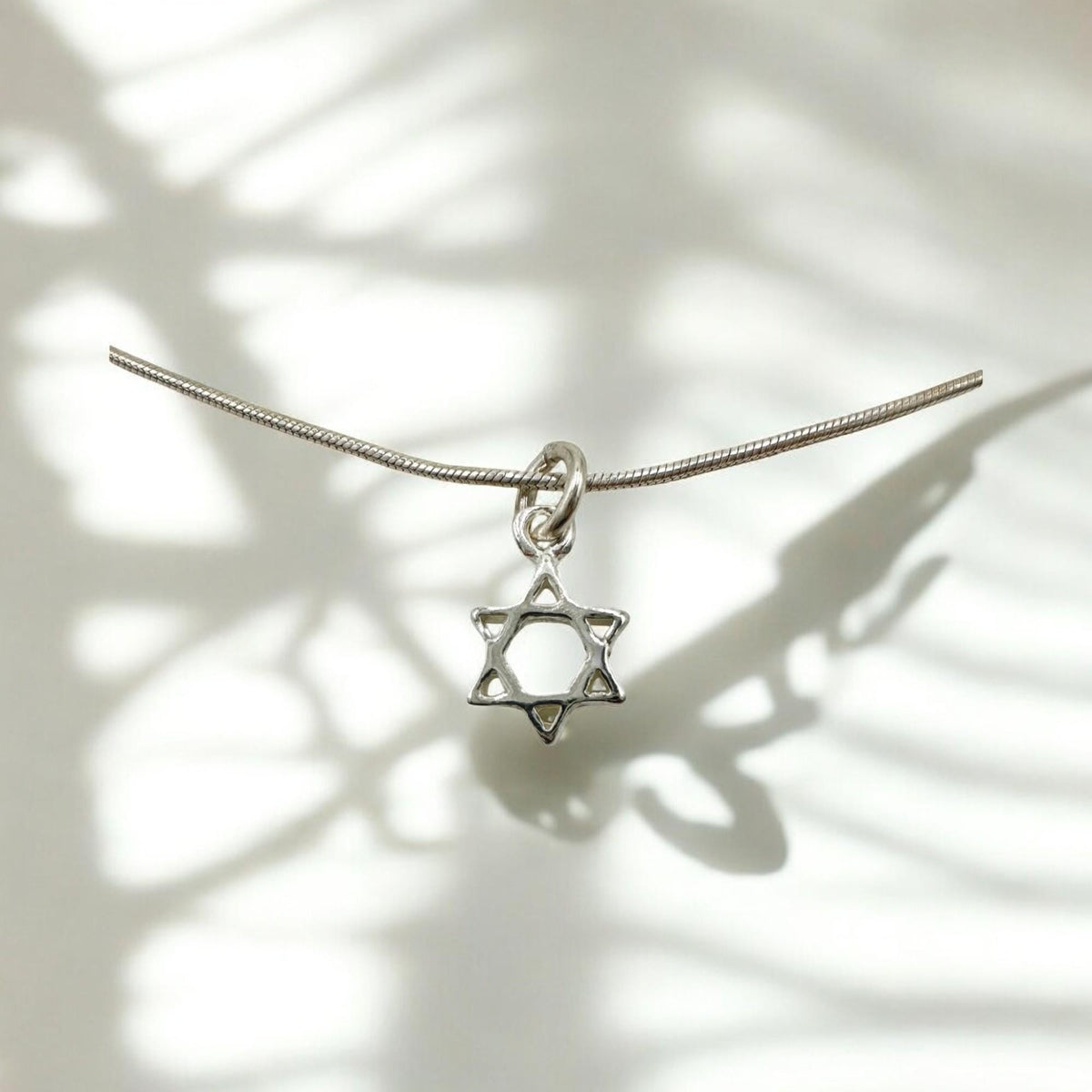 Mini collier étoile de David | Argent sterling ou plaqué or