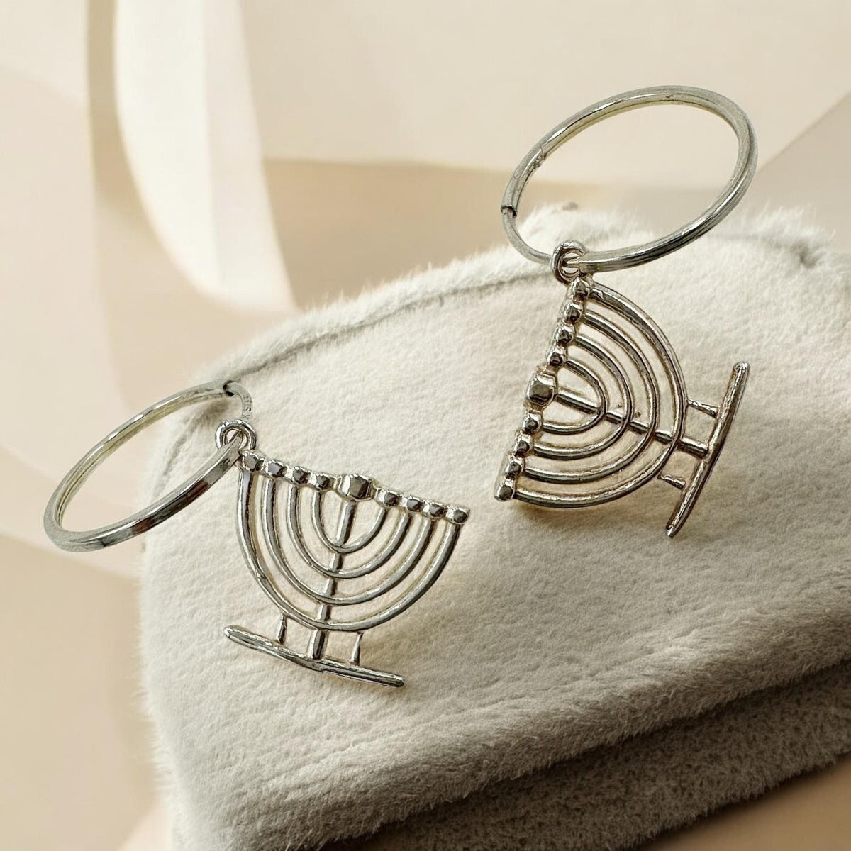 Boucles d'oreilles Menorah en argent sterling