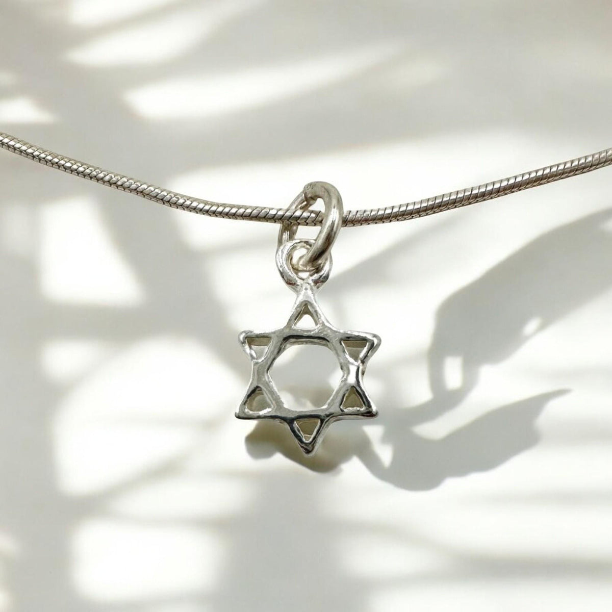 Mini collier étoile de David | Argent sterling ou plaqué or