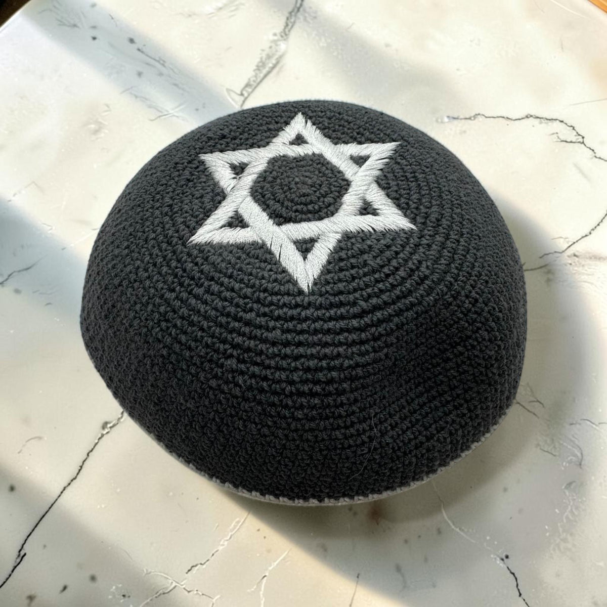 Kippa Étoile de David Noire/Grise | Kippa juive en Coton Broderie Argentée 18cm
