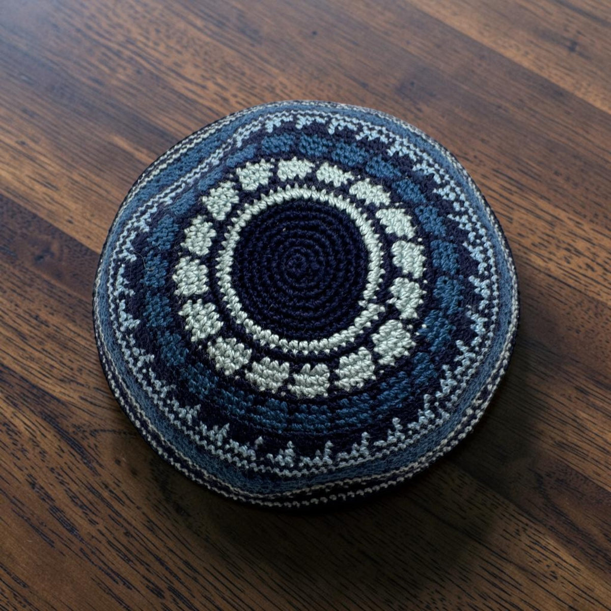 Kippa en coton bleu tricotée 16 cm et 18 cm