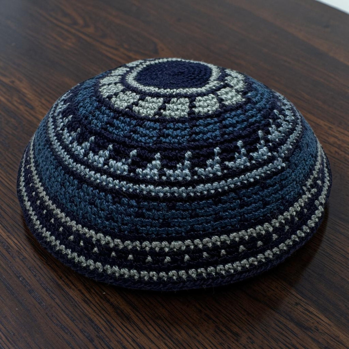 Kippa en coton bleu tricotée 16 cm et 18 cm