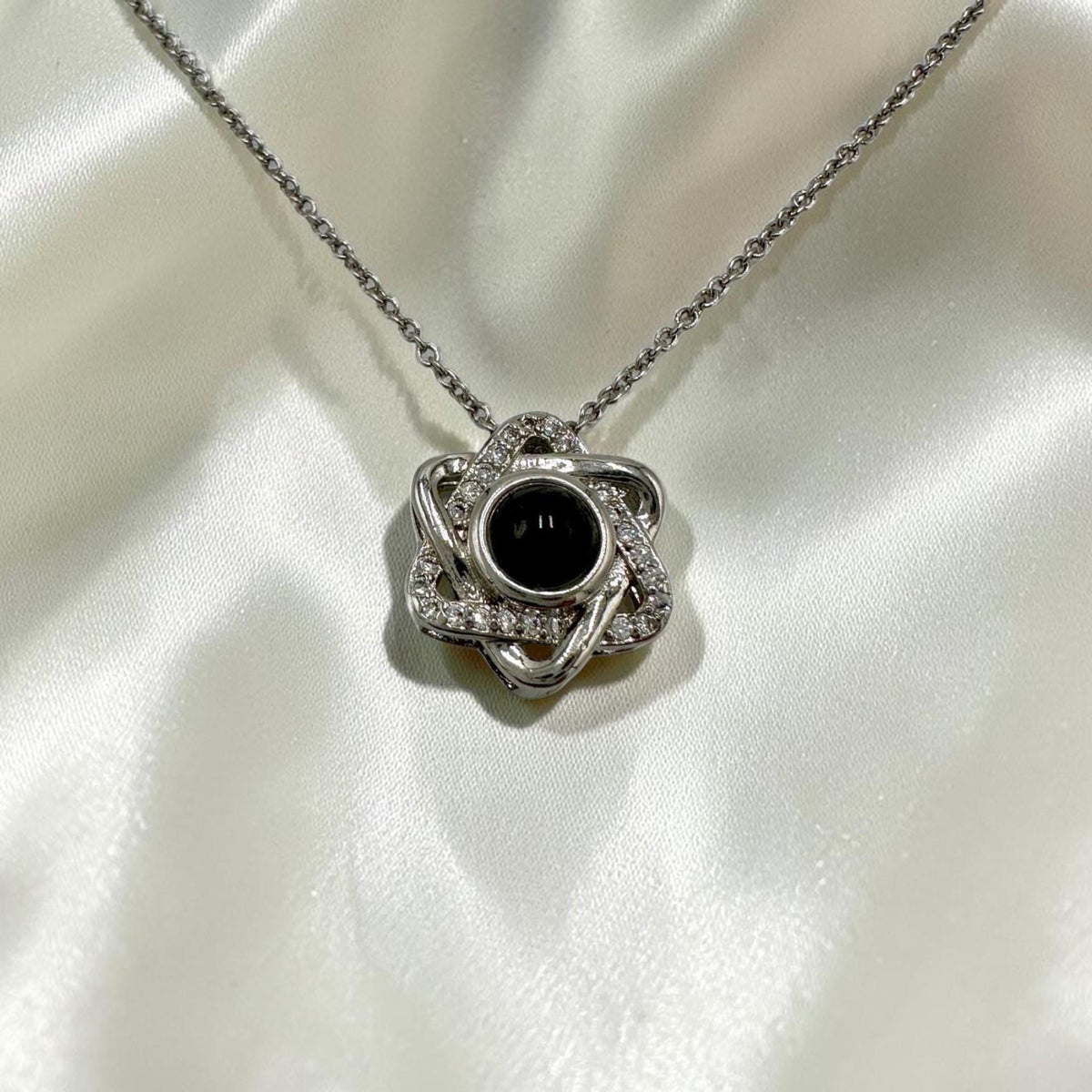 Collier étoile de David en argent sterling et zircon