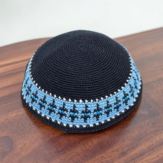 Kippa en coton tricoté, 18 cm, motif noir et bleu