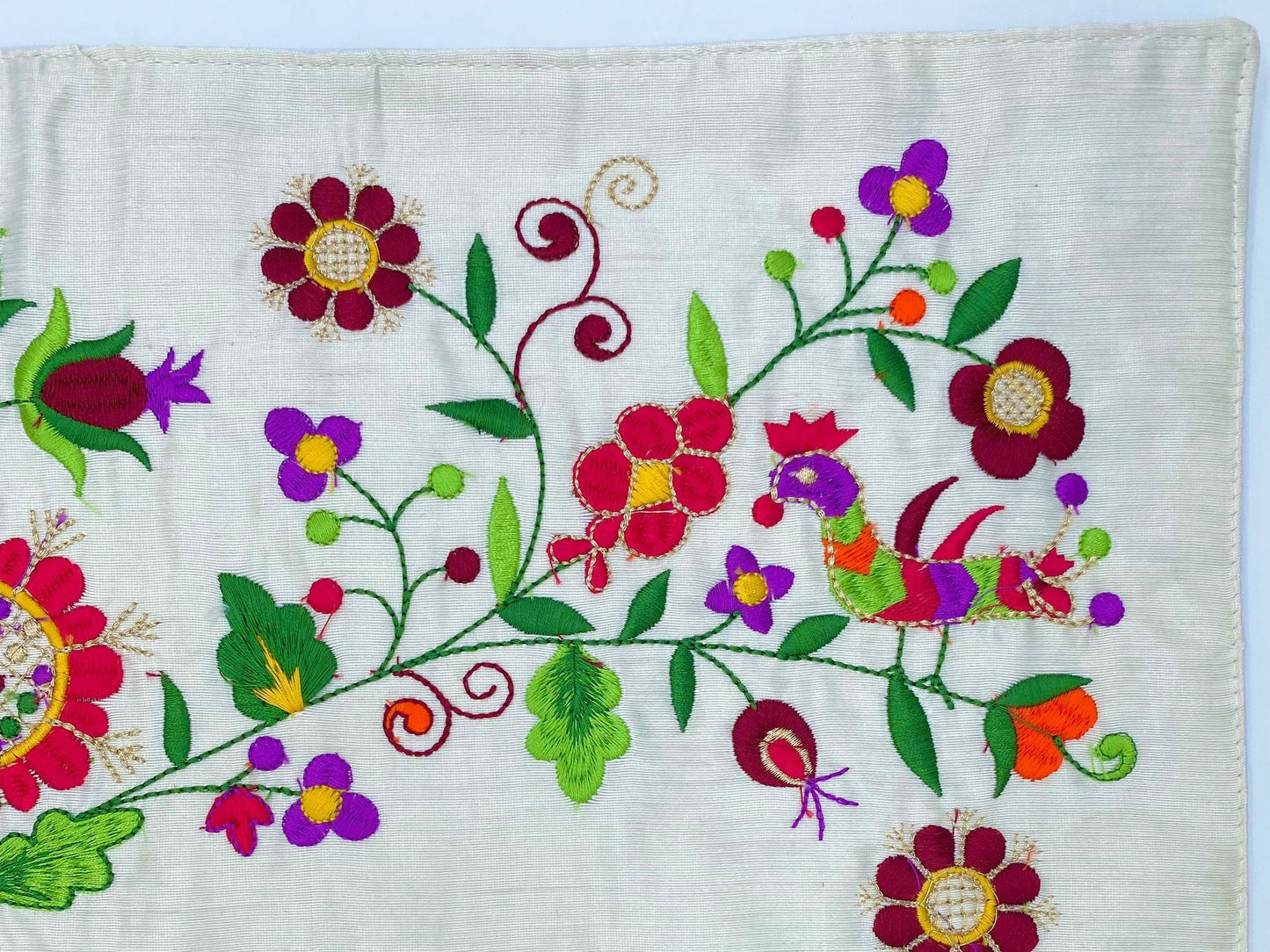 Vintage Design Embroidery Shabbat Challah Cover